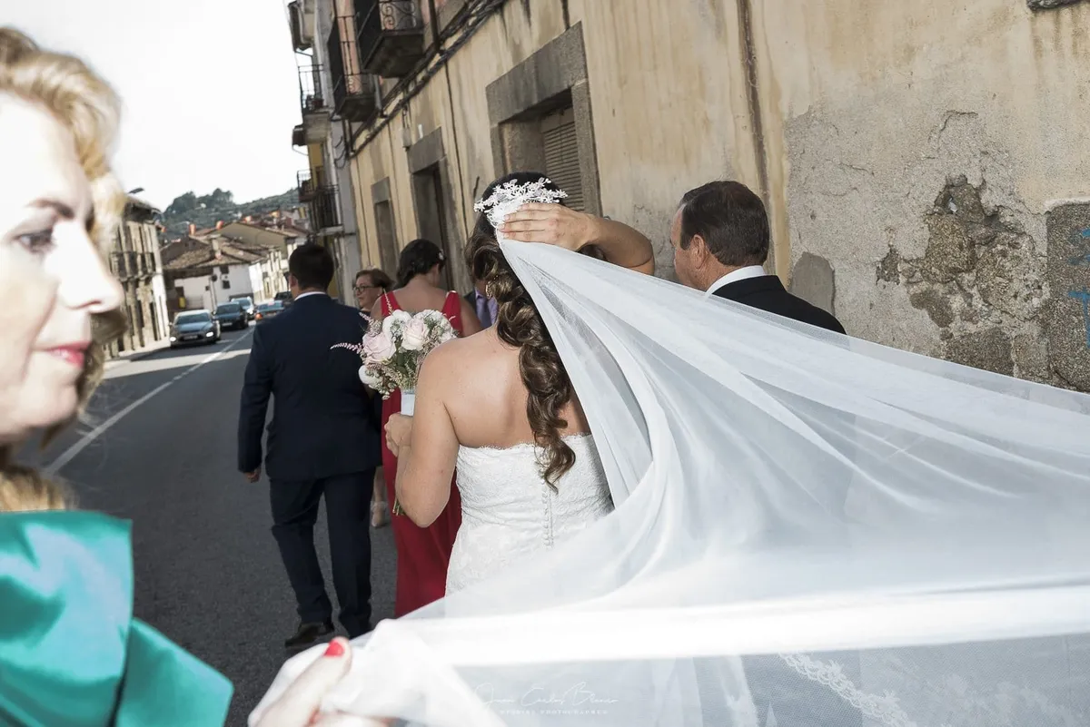 Fotógrafo de bodas Arenas de San Pedro Marga y Abraham, reportaje documental de Juan Carlos Blanco, fotógrafo de bodas en Ávila (6 de 9)