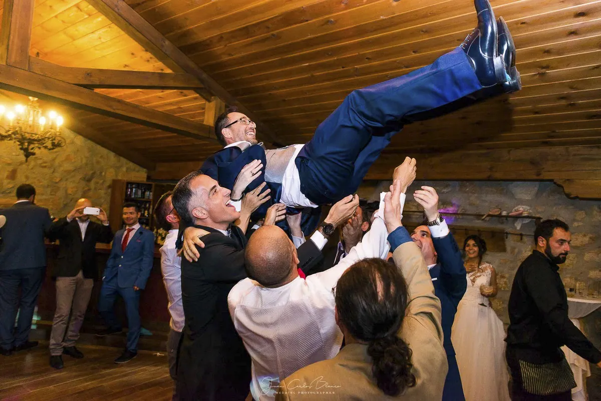 Boda Ermita de Nuestra Señora de Sonsoles: Oscar y Noemi, reportaje documental de Juan Carlos Blanco, fotógrafo de bodas en Ávila (9 de 9)