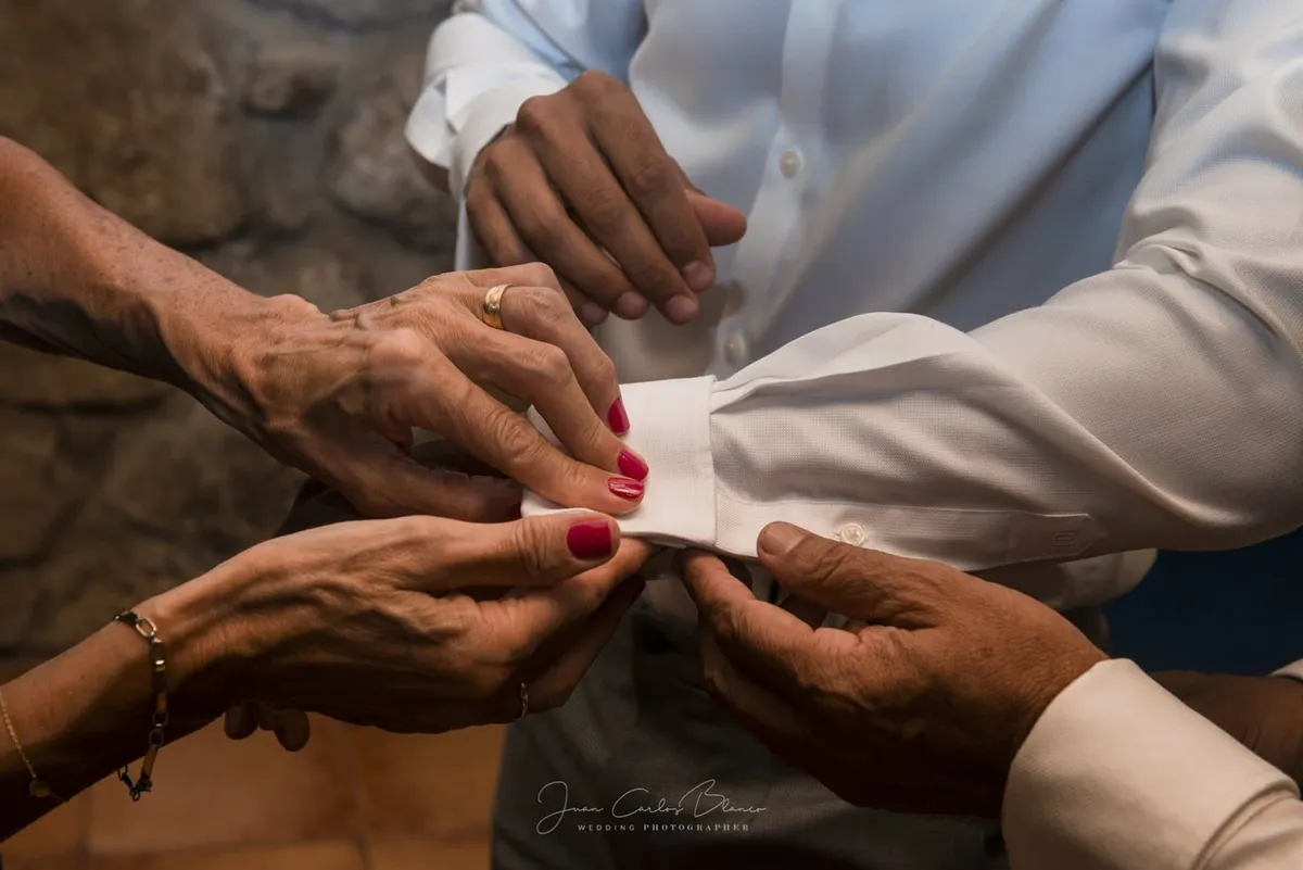Boda en la Torre del Mayorazgo, Villatoro (Ávila), reportaje documental de Juan Carlos Blanco, fotógrafo de bodas en Ávila (7 de 9)