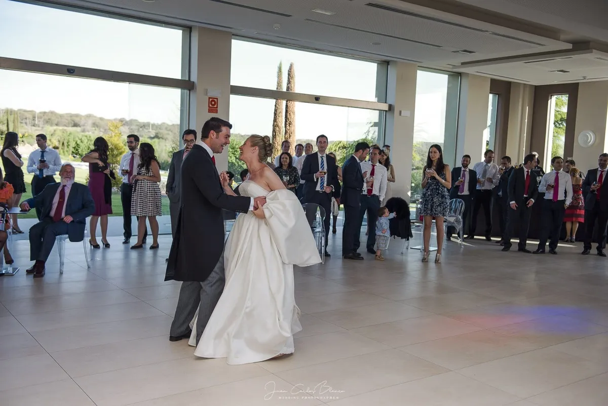 Boda de Belén y Fernando, reportaje documental de Juan Carlos Blanco, fotógrafo de bodas en Ávila (1 de 9)
