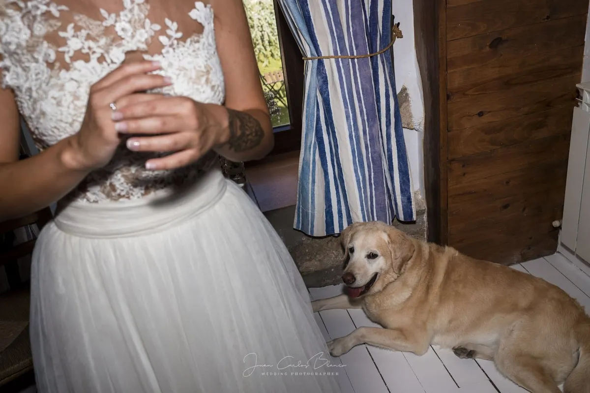 Boda en la Torre del Mayorazgo, Villatoro (Ávila), reportaje documental de Juan Carlos Blanco, fotógrafo de bodas en Ávila (3 de 9)